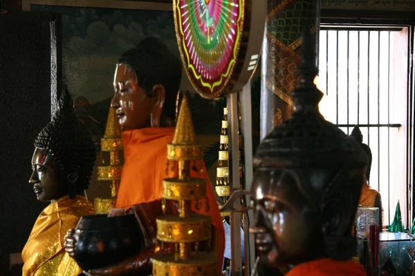 彫刻 - ワット プノンペン, プノンペン, カンボジア — ストック写真