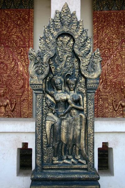 Escultura - Wat Phnom, Phnom Penh, Camboya — Foto de Stock
