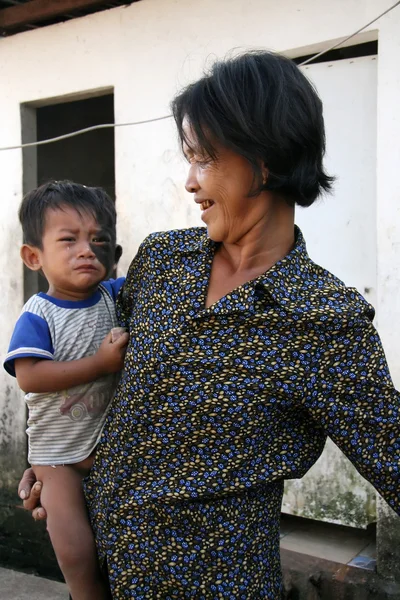 Çocuğun yüzünde - sihanoukville, Kamboçya kürklü — Stok fotoğraf