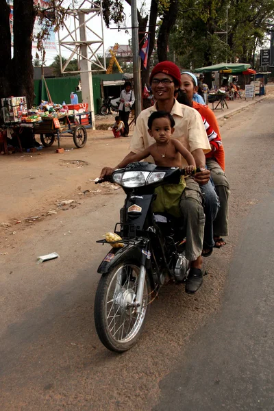 Motorcykel - siem reap, Kambodja — Stockfoto