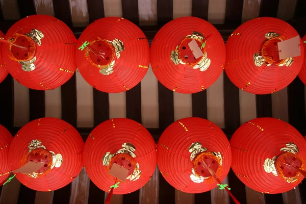 Червоні китайські ліхтарики — стокове фото
