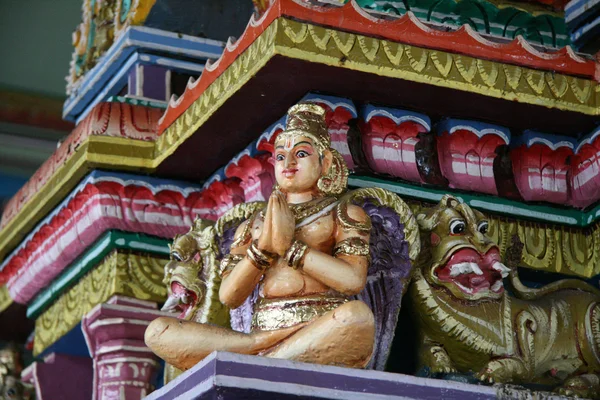スリ スリニヴァサ寺院、シンガポールのヒンズー教の神 — ストック写真
