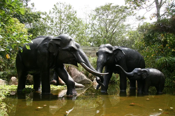 大象雕像-新加坡动物园、 新加坡 — 图库照片