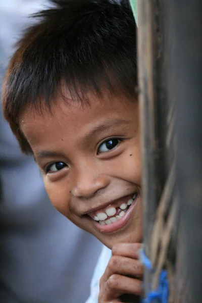 Menino filipino jovem — Fotografia de Stock