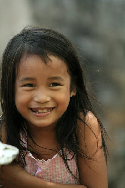 Sevimli kız - puerto princesa, palawan, Filipinler — Stockfoto