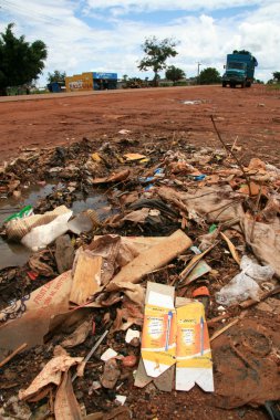 kampala - uganda, Afrika'nın sokaklarda kirliliği