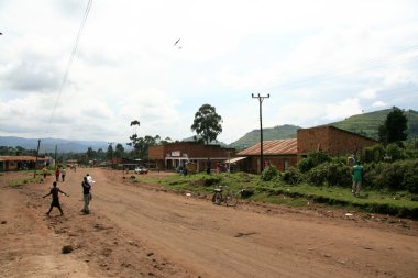 kisoro - uganda, Afrika üzerinden yol leading sarma