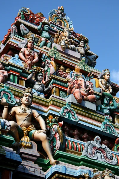 詳細な彫刻 - kapaleeshwar 寺, チェンナイ, インド — ストック写真