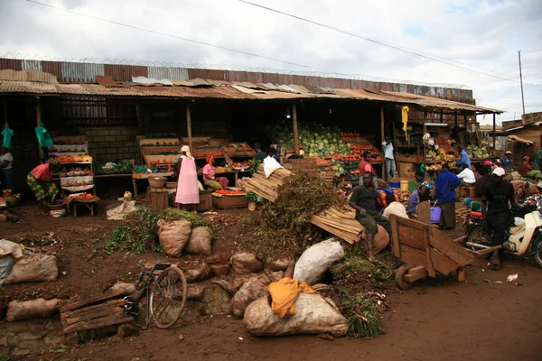 Sloppenwijk in kampala - uganda, Afrika — Stockfoto