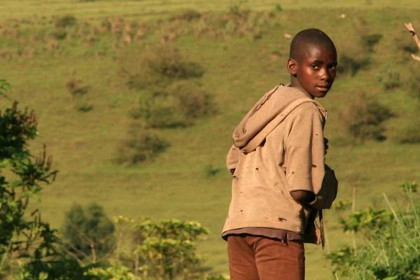 少年はアフリカ、ウガンダ、アフリカ — ストック写真