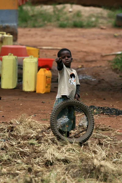 Barackenstadt in kampala - uganda, afrika — Stockfoto