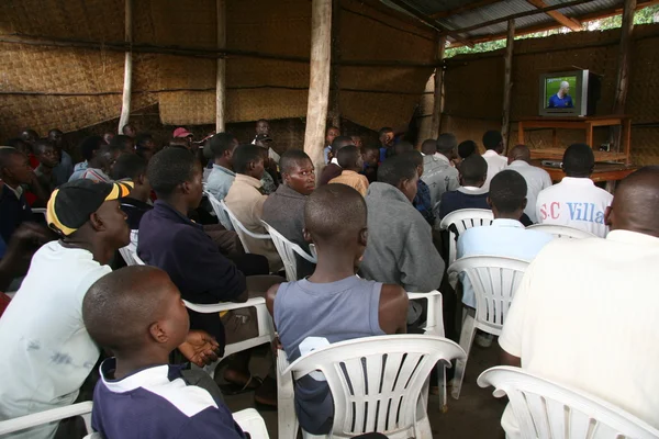 Crowd Watching Football in Uganda, Africa — Stock Photo, Image