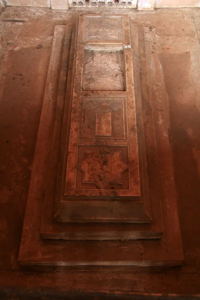 중대 한 돌, 무덤 돌-Fatehpur Sikri, 아그라, 인도 — 스톡 사진