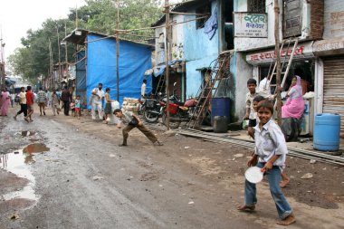 sokak hayatı - gecekondu bombaby, mumbai, Hindistan