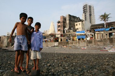 sokak çocukları - banganga Köyü, mumbai, Hindistan