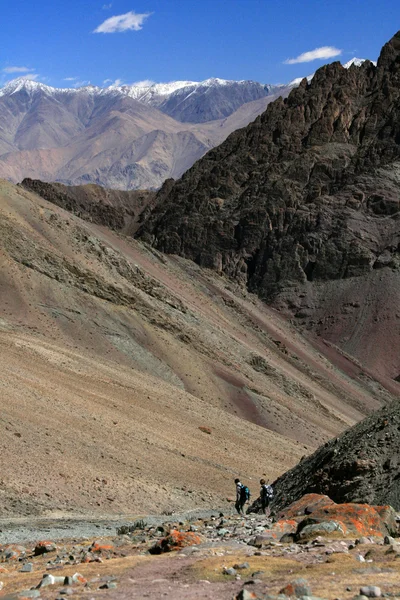 Góry wznoszenia stok kangri (6, 150m - 20, 080 metrów), Indie — Zdjęcie stockowe