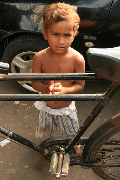 Muchacho de la calle - mumbai, india — Foto de Stock