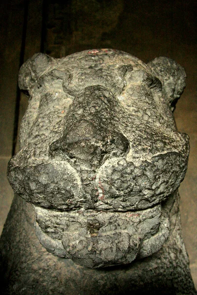 Bóg rzeźba w skale - Elefanta, mumbai, Indie — Zdjęcie stockowe