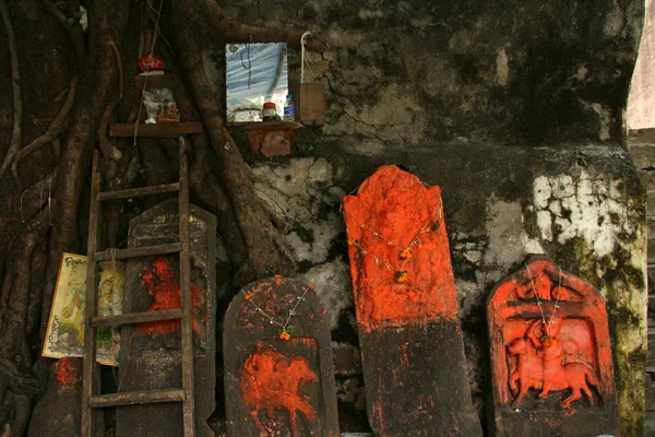 Tallado en piedra de dioses, Mumbai, India — Foto de Stock