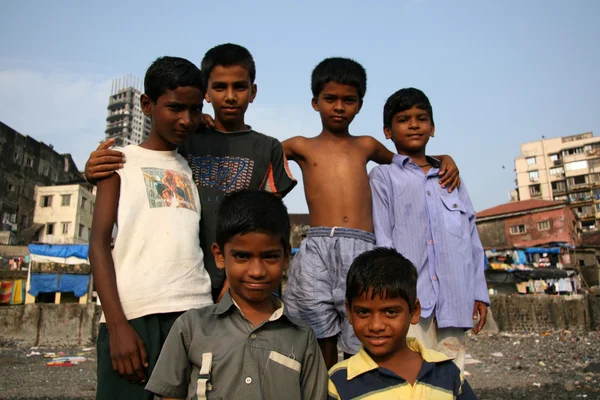 Dzieci ulicy - wieś banganga, mumbai, Indie — Zdjęcie stockowe