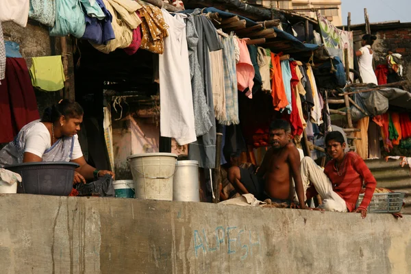 Alloggiamento povertà - villaggio banganga, mumbai, india — Foto Stock
