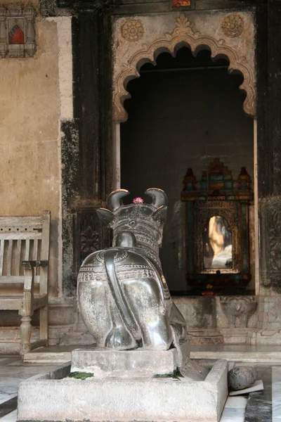 石の神々、ムンバイ、インドの彫刻 — ストック写真
