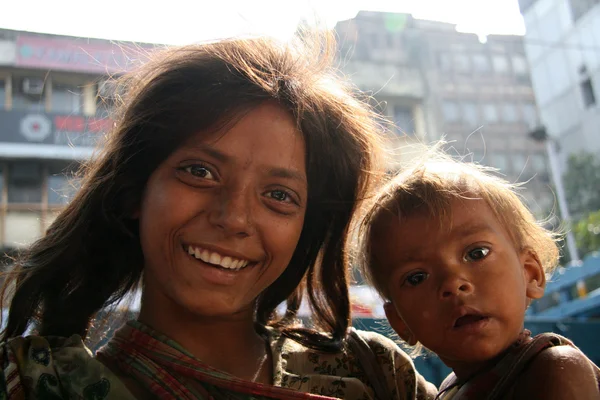儿童乞讨-加尔各答，印度 — 图库照片