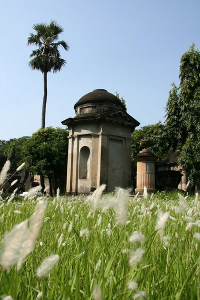 Парк вулиці кладовища, Колката, Індія — стокове фото