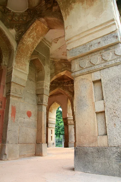 Arquitetura antiga - Lodi Garden, Delhi, Índia — Fotografia de Stock