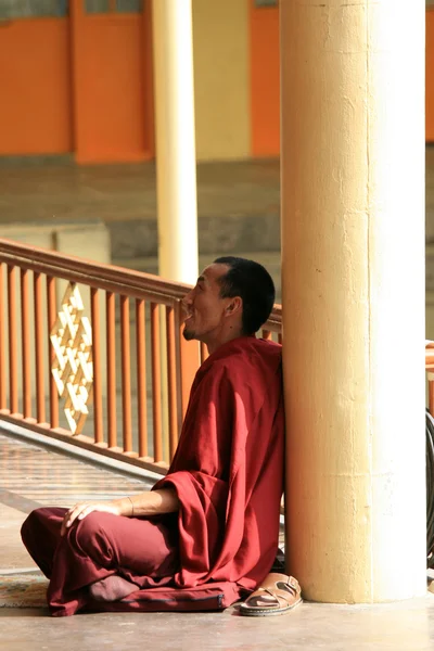 Buddhist Monk at Home Of Dalai Lama, India — Stock Photo, Image