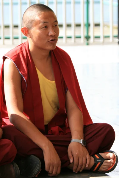 Monaco buddista a casa del Dalai Lama, India — Foto Stock