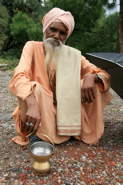 Régi vallásos ember - Mcleod Ganj, India — Stock Fotó