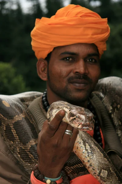 Schlange charmant, Indien — Stockfoto