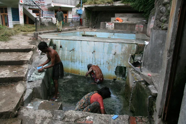 Natuurlijke baden - vashisht, india — Stockfoto