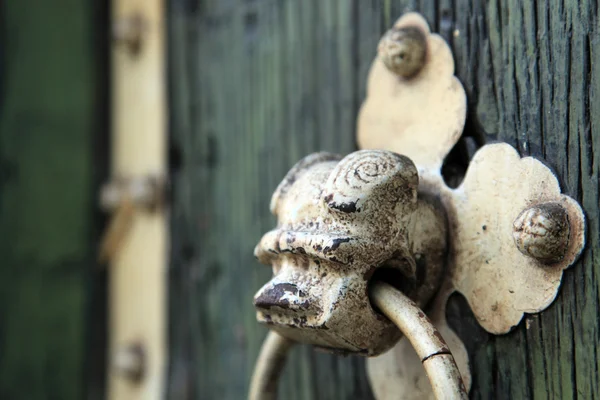 Puerta de madera rústica — Foto de Stock