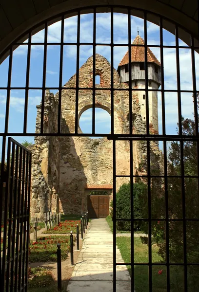Cistercian 教会在宪章村庄从罗马尼亚 — 图库照片