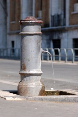 Roman free fountain clipart