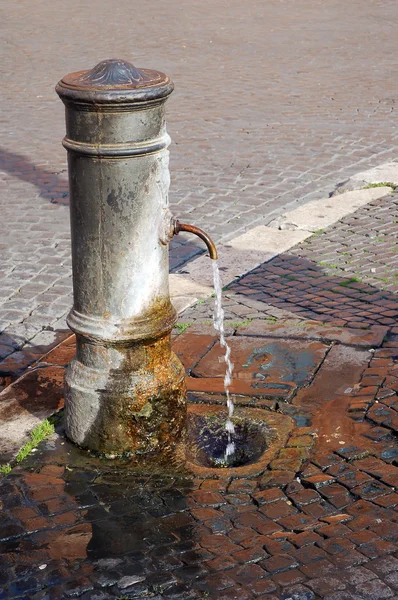 Roman free fountain — Stock Photo, Image