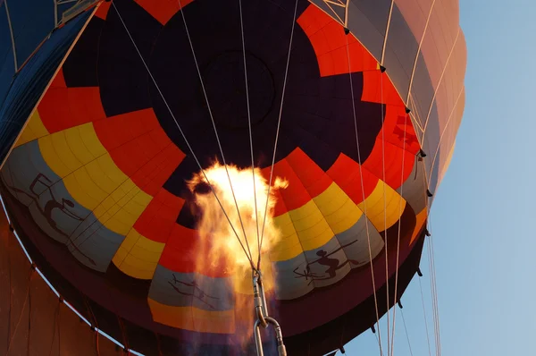 Hete ballon mondstuk vlam — Stockfoto