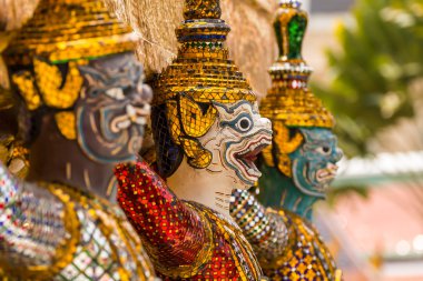 pagoda adlı wat phra kaew çevresinde dev stand