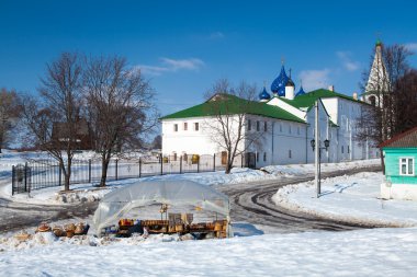 Katedral mavi gökyüzü arka planı