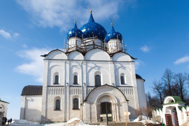 Katedral karşı mavi gökyüzü background.suzdal, Rusya Federasyonu