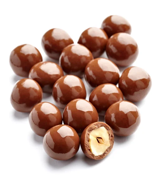 Шоколадные конфеты с орехом сладкий бонбон — стоковое фото