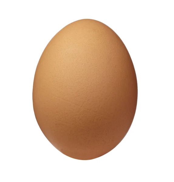 Primer plano de huevo roto sobre fondo blanco, con camino de recorte — Foto de Stock