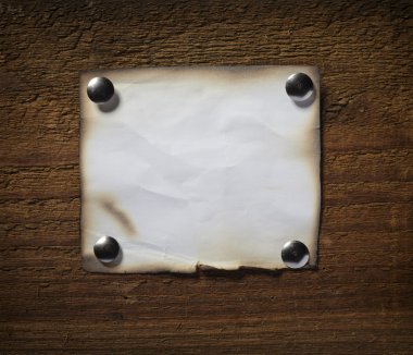 bir not kağıdına ahşap duvar iş