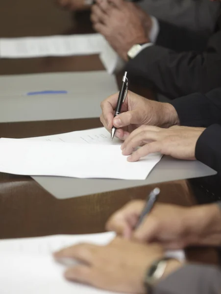 Unterzeichnung Vertrag Unterzeichnung Geschäftsstelle — Stockfoto