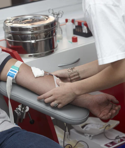 Laboratorio analisi del sangue estrazione medicina assistenza sanitaria — Foto Stock