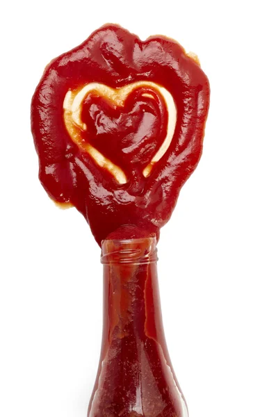 Ketchup mancha forma de coração amor comida — Fotografia de Stock