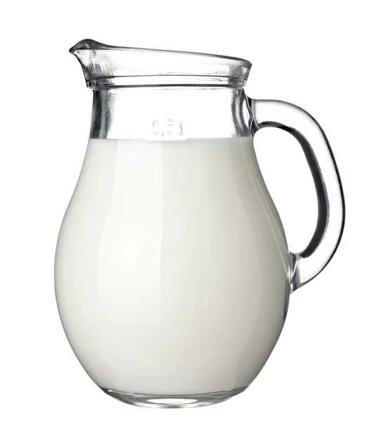 Молоко в стеклянной пище и напитках — стоковое фото