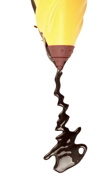 Sirop de ciocolată care scurge pata de alimente dulci murdare — Fotografie, imagine de stoc